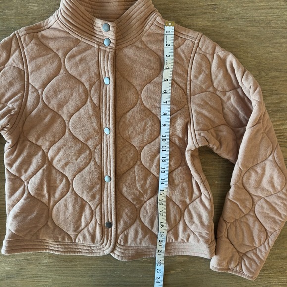 Z SUPPLY Redwood Quilted Jersey Jacket in Saddle-Snap Closure-Stand up Collar‎ - Picture 2 of 13